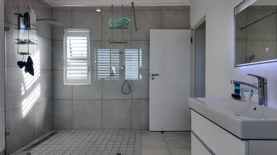 3 Bedroom Property for Sale in Stilbaai Wes Western Cape